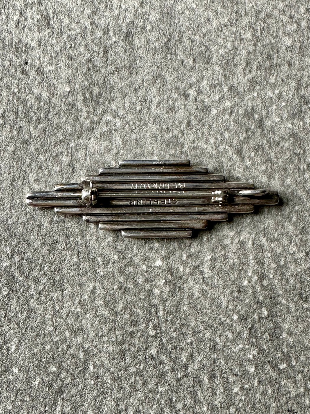 Vintage Sterling Silver "Ribbed" Pin