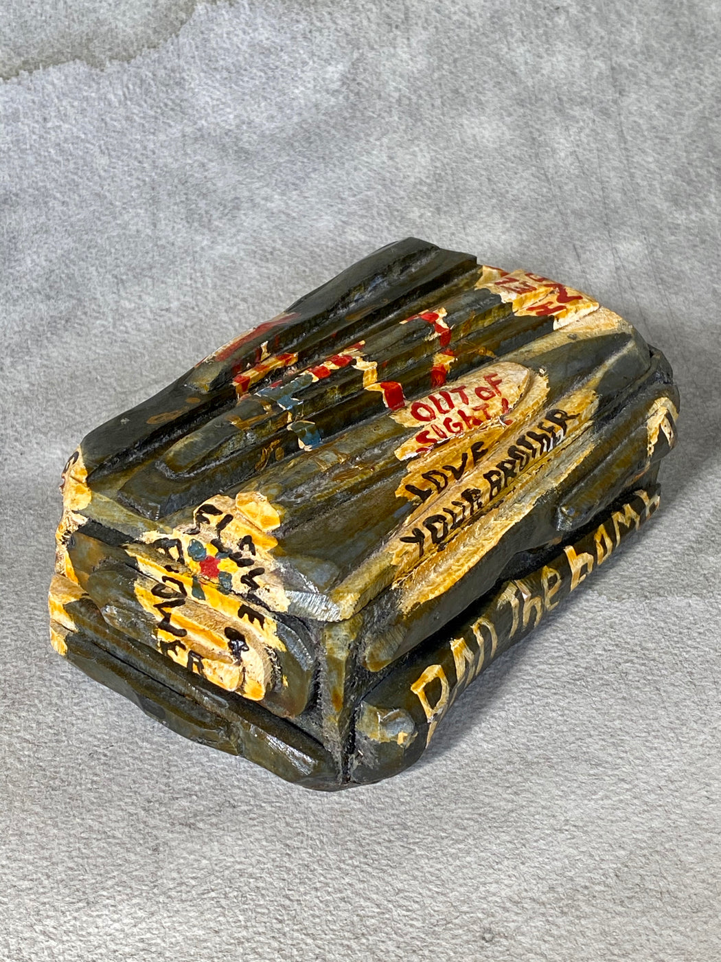 Vintage Hermitage des Artistes Tramp Art Box